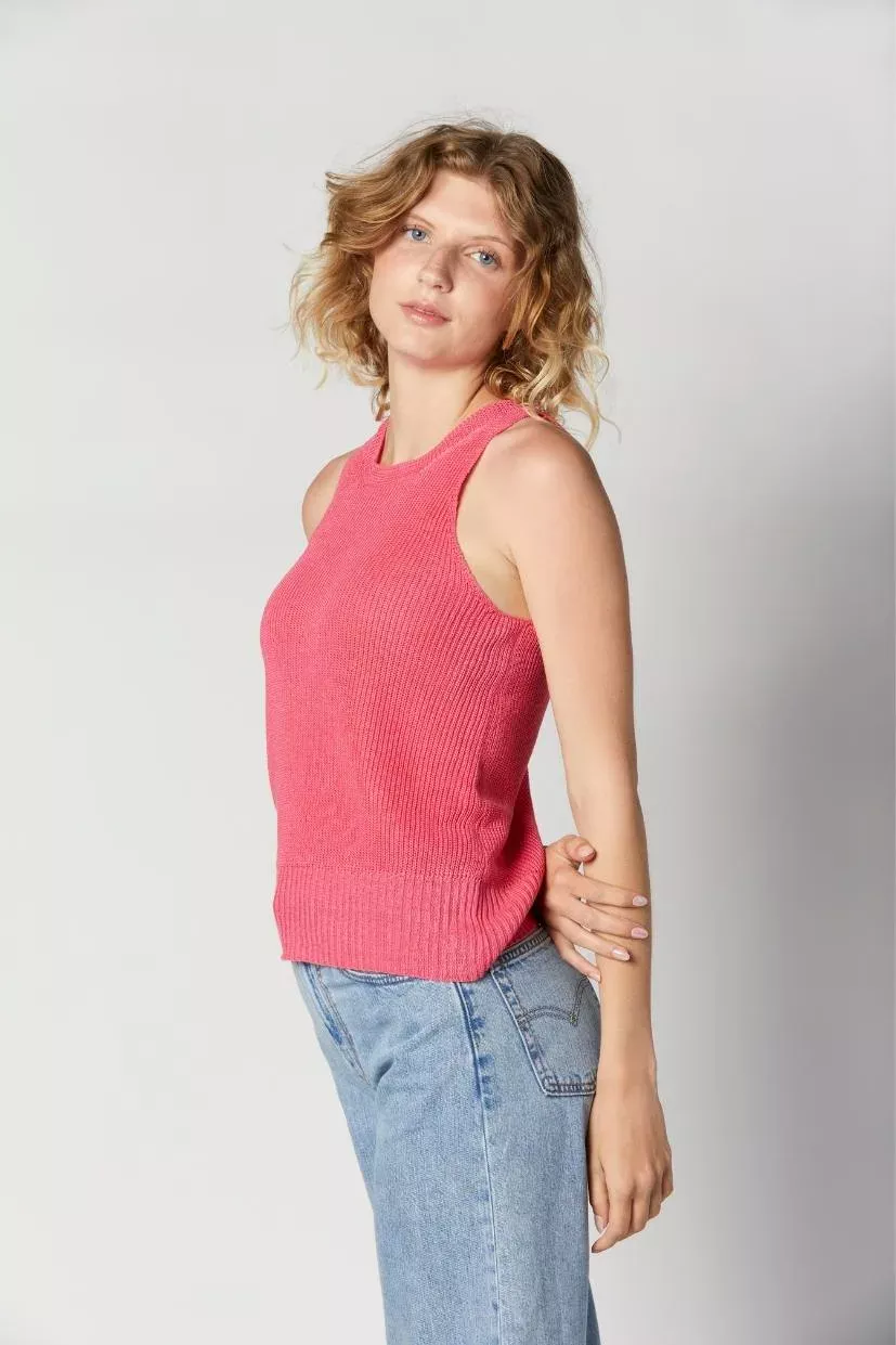 haut-lin-francais-rose-bonbon-femme-made-in-France-master-of-linen-col-rond-cotes-perlees-1