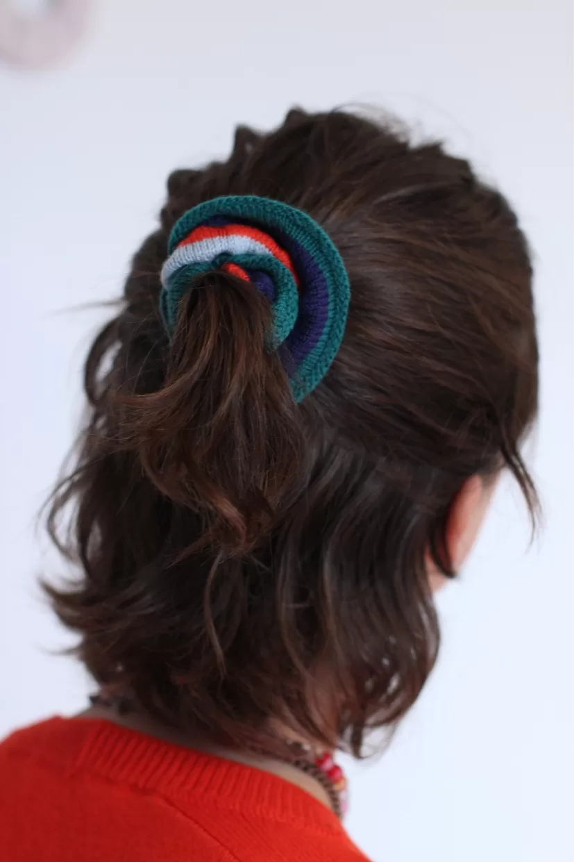 chouchou multicolore bleu vert rouge 100% laine mérinos d'Arles tricotée en jersey en France à Nice à la demande