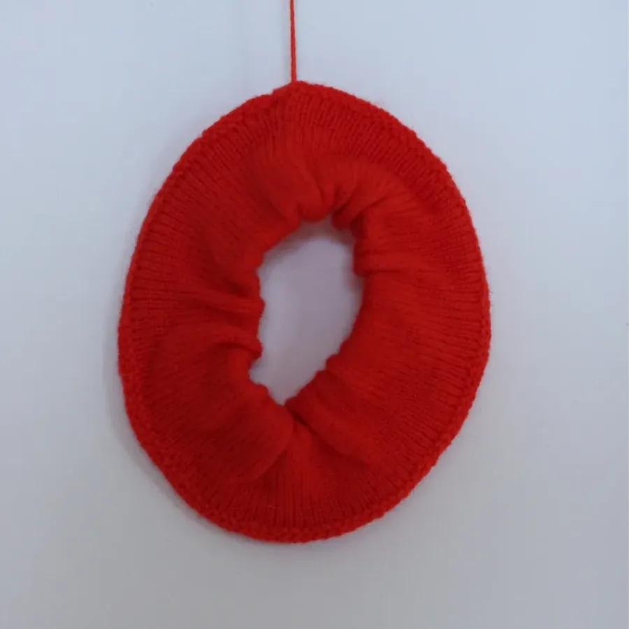 chouchou rouge coquelicot 100% laine mérinos d'Arles tricotée en jersey en France à Nice à la demande